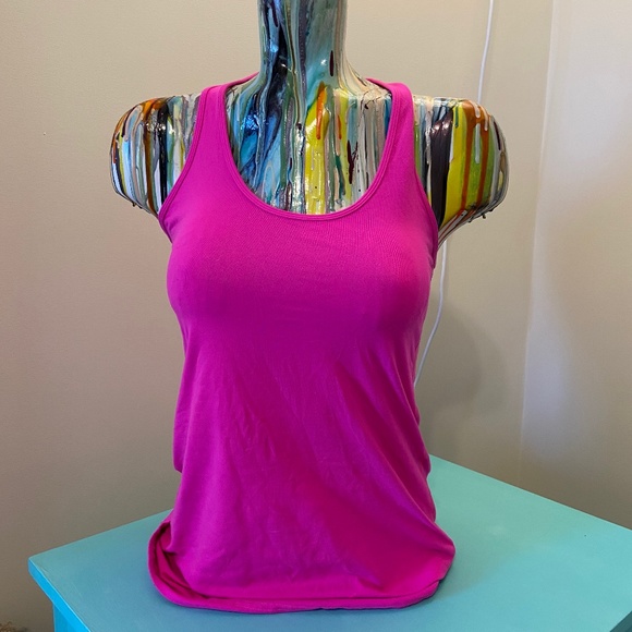 2 LuluLemon Racer Back Tanks Size 8 - Picture 3 of 9